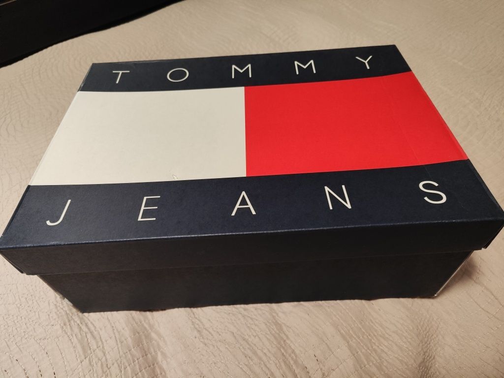 Tommy Hilfiger спортни обувки
