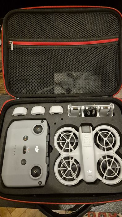 DJI NEO Fly More Combo