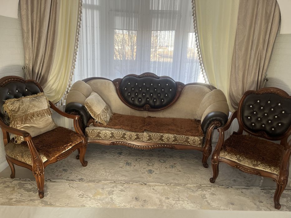 Продам мебельный уголок диван с 2 креслами отл сост чисто Турецский