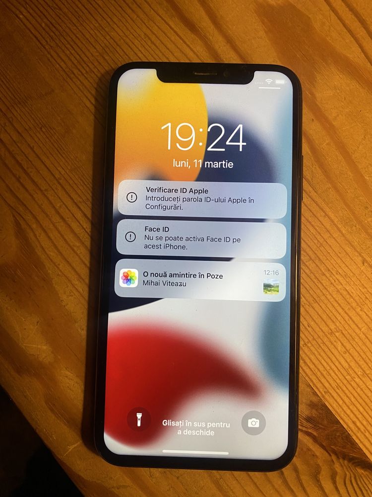 iphone xs  nu functioneaza touch