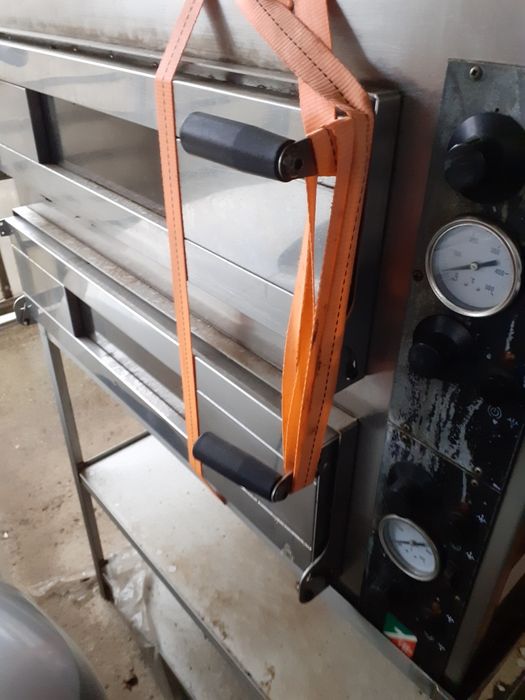 Vând cuptor pizza electric