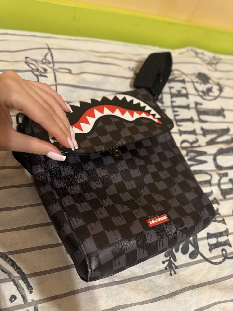 Sprayground мъжка чантичка