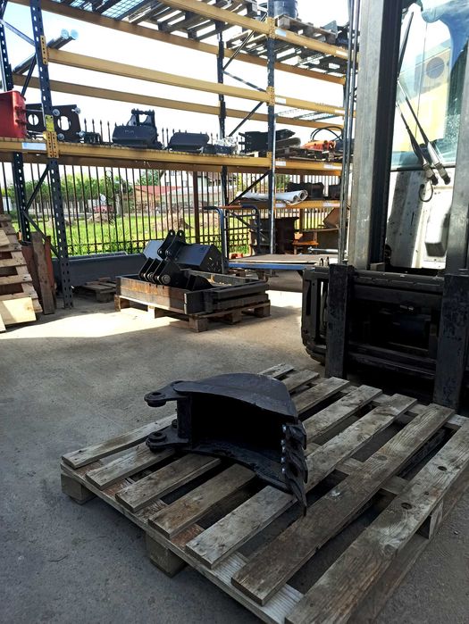 Cupa excavare 230 mm miniexcavator CAT301