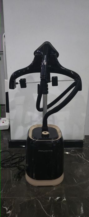 Statie de calcat vertical cu aburi Rowenta