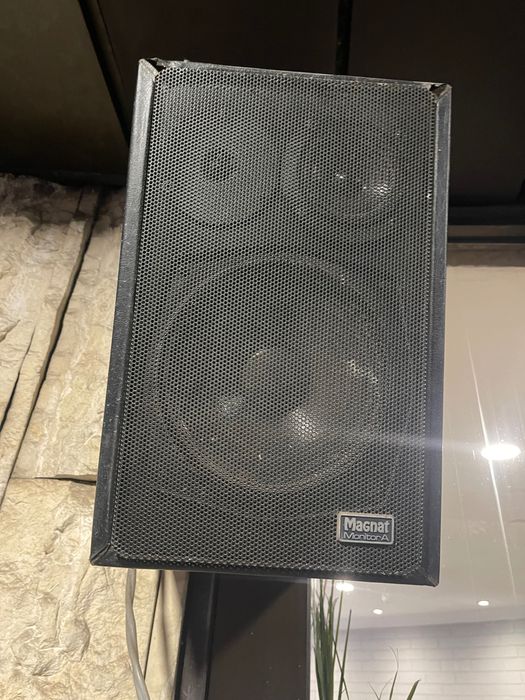 Продавам - Тонколони Magnat Monitor A + стойки