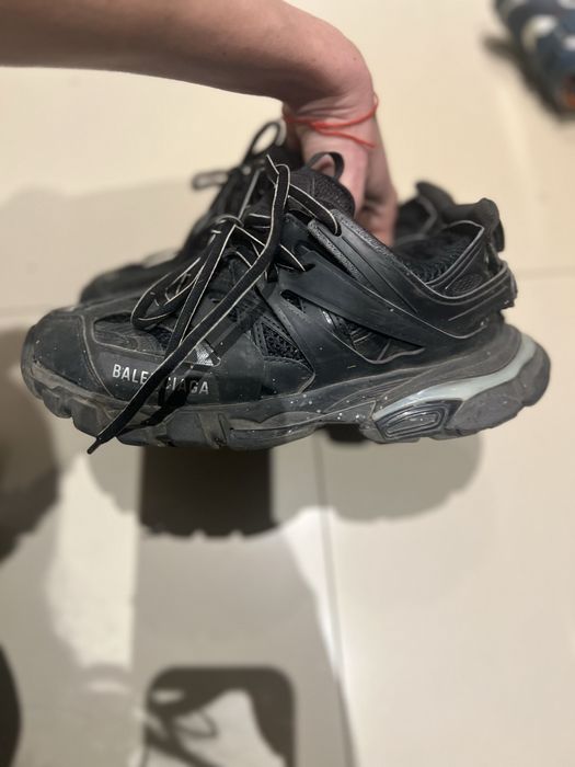 Balenciaga , със забележки (вижте снимките)