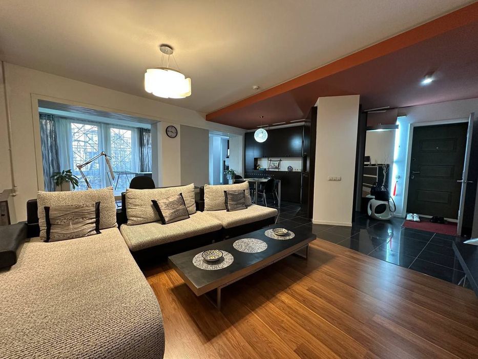 Продаётся 3х комнатная квартира на Ц1, ор Книжный мир