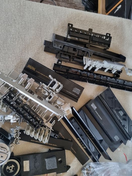 Pachet dif butonase, masti sertare cd, dif accesorii, etc.