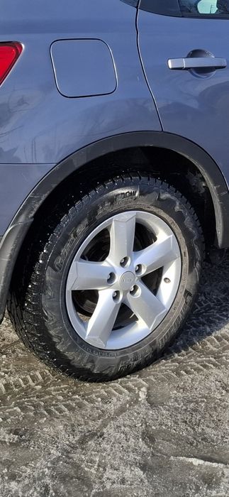 Шины с дисками  комплект ниссан  четыре колеса с дисками