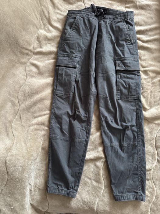 Сив карго панталон pull and bear