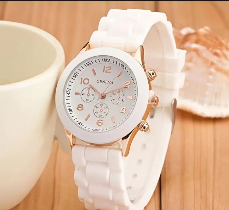 Продам кварцевые часы ручные с силиконовым браслетом новые