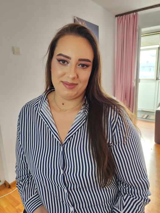 Make-up profesional 100 lei