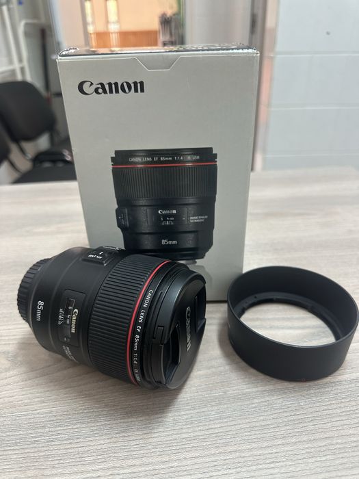 Vând Canon 85 mm 1.4 L IS impecabil,full box!