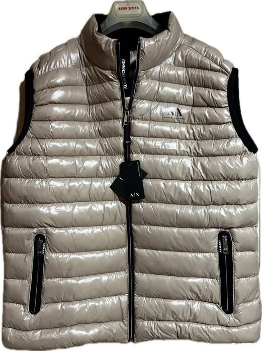 Мъжки елек boss армани. Нова цена 69 лв