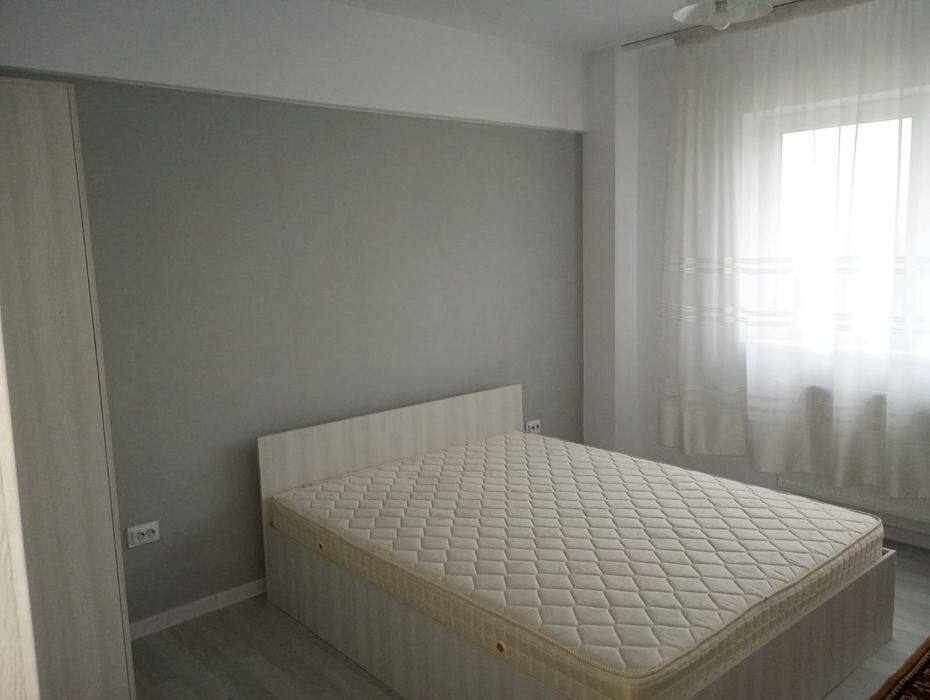 Închiriez apartament 2 camere 60 m², loc de parcare