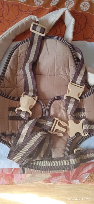 Кенгуру для ношения детей, удобный,использовали 2-3 раза,