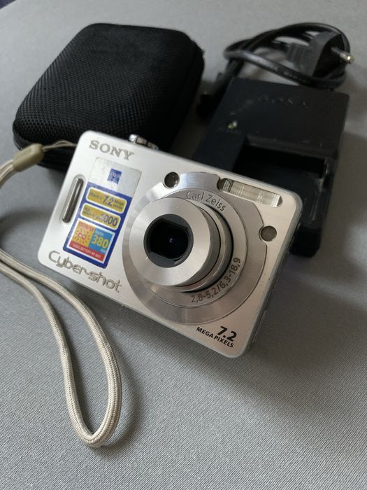 Aparat Foto Digital SONY Cyber-shot DSC-W55 Silver, Zeiss, Senzor CCC