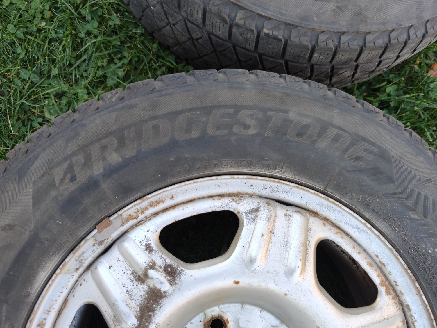 Джанти със зимни гуми Bridgestone