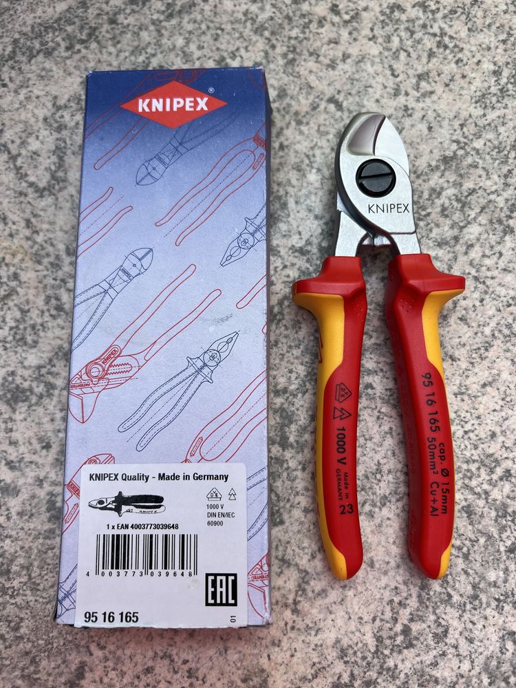 Vând foarfe tăiat cabluri Knipex  izolata la 1000volt pana la 50 mm