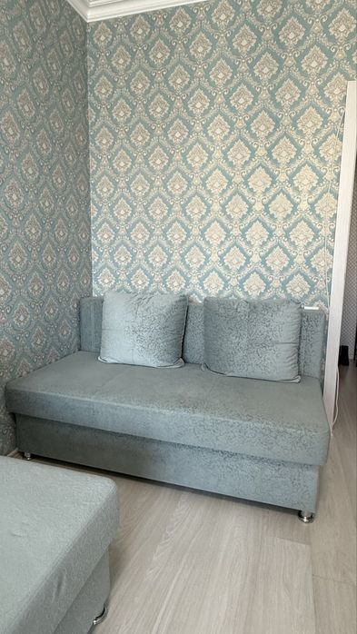 Маленький диван раскладной бирюзового цвета