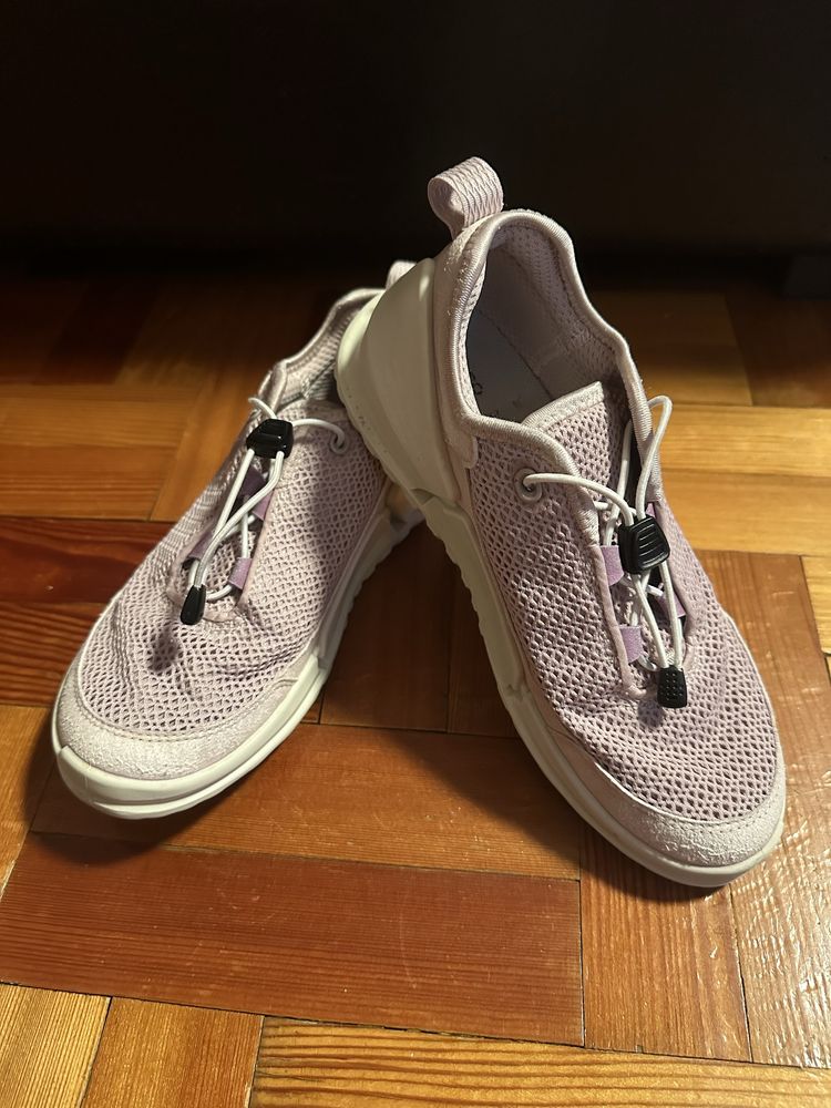 Детски маратонки Adidas и Ecco