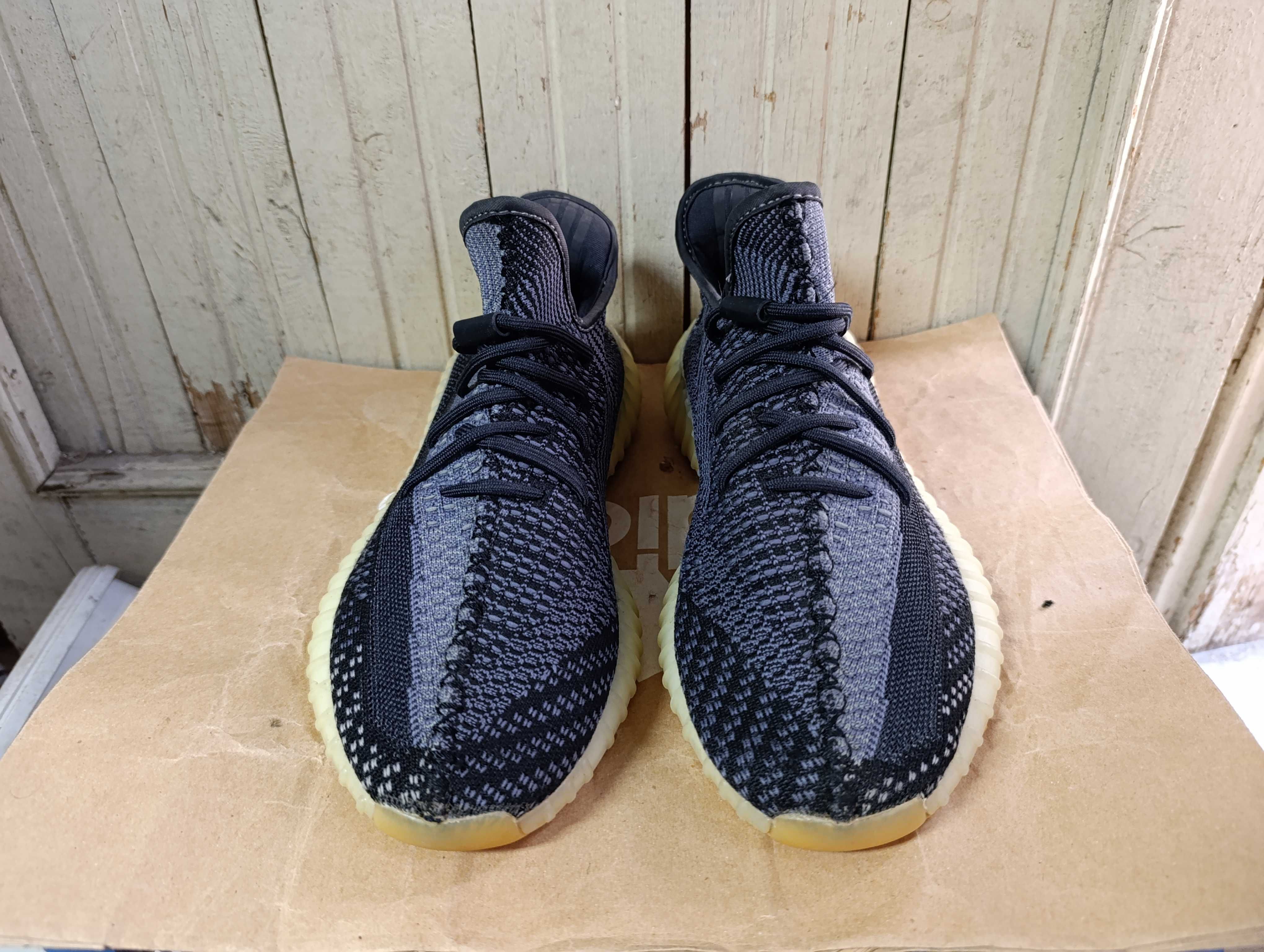 Adidas Yeezy Boost 350 V2 'Carbon' оригинални маратонки 44 номер