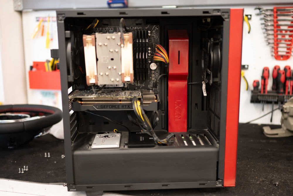 Продавам GAMING / Video Editing конфигурация за ценители