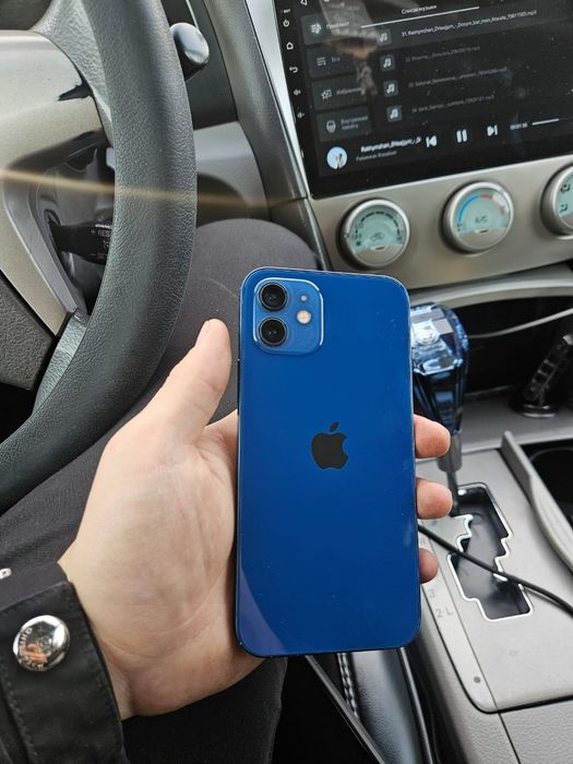 IPHONE 12 64Gb идеальном состоянии