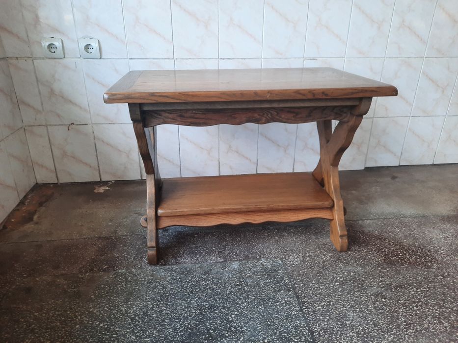 Vând mese stejar