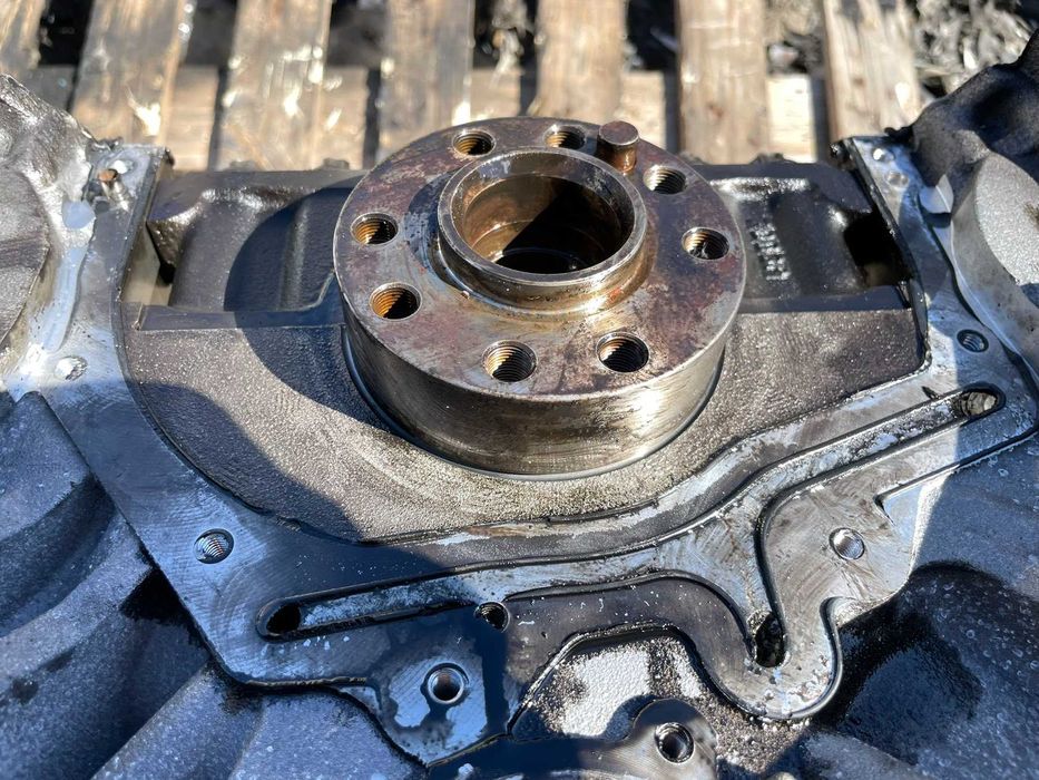 Окомплектован Блок OM642.921 R6428105 MERCEDES E class W211 V6 4matic