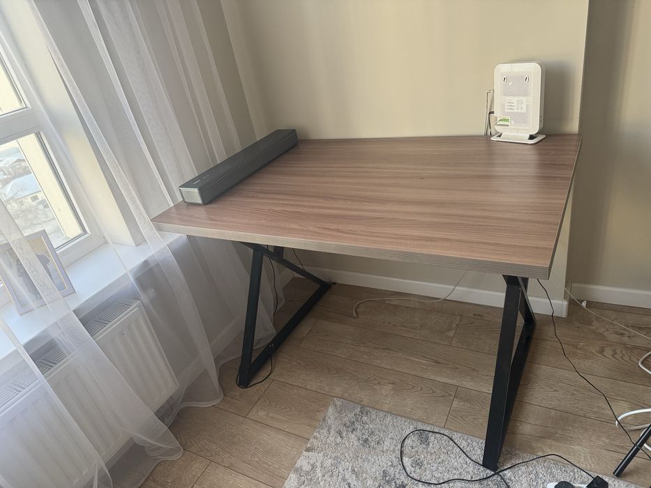 Обеденный стол в идеальном состоянии