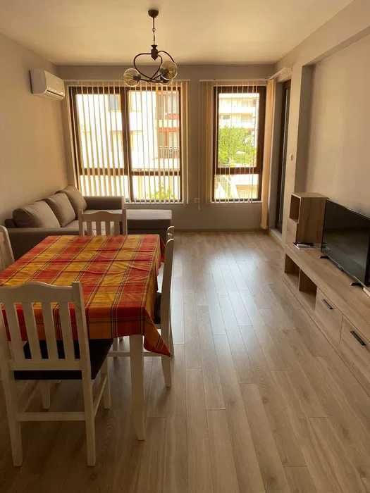 Продава се Двустаен апартамент в Бургас, Сарафово - 60 кв.м за 1134 €/кв.м - Снимка #1