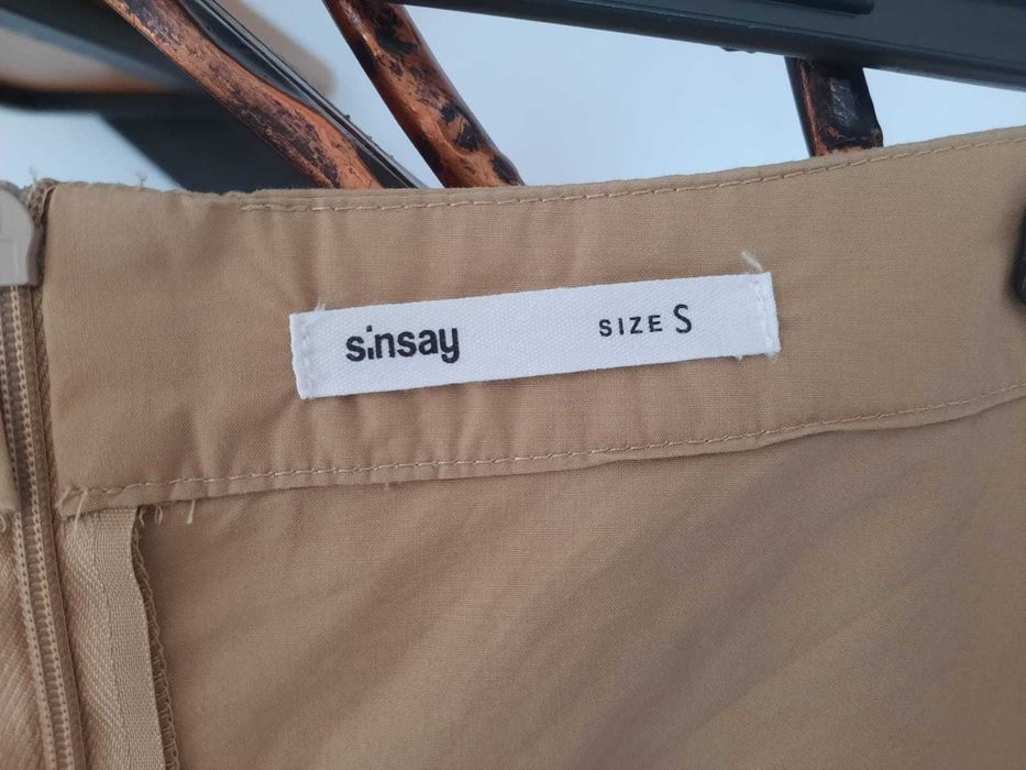 Fusta cu volănașe, marimea S