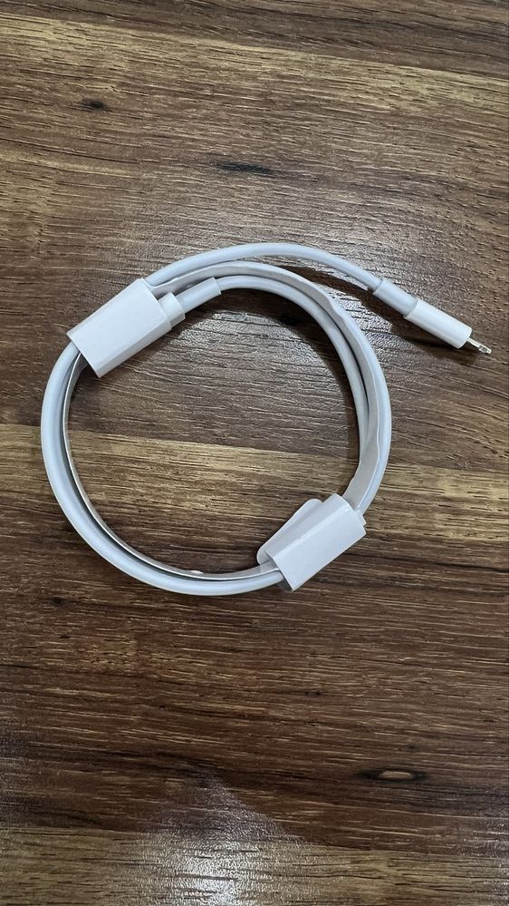 Слушалке Apple AirPods 4 (USB -C)