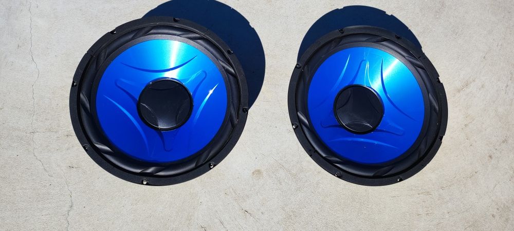 Difuzoare bass 15 țoli. 400 neg