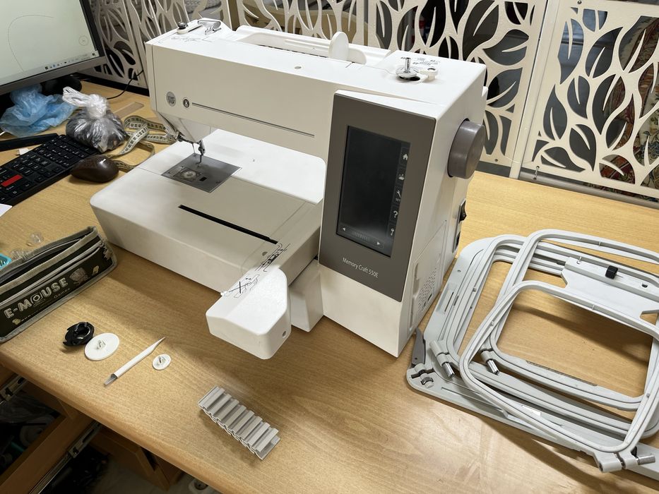 Вышивальная машина Janome Memory Craft 550E
