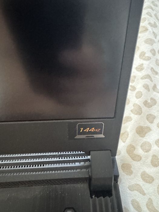 Laptop Gaming ASUS ROG Strix G512LI