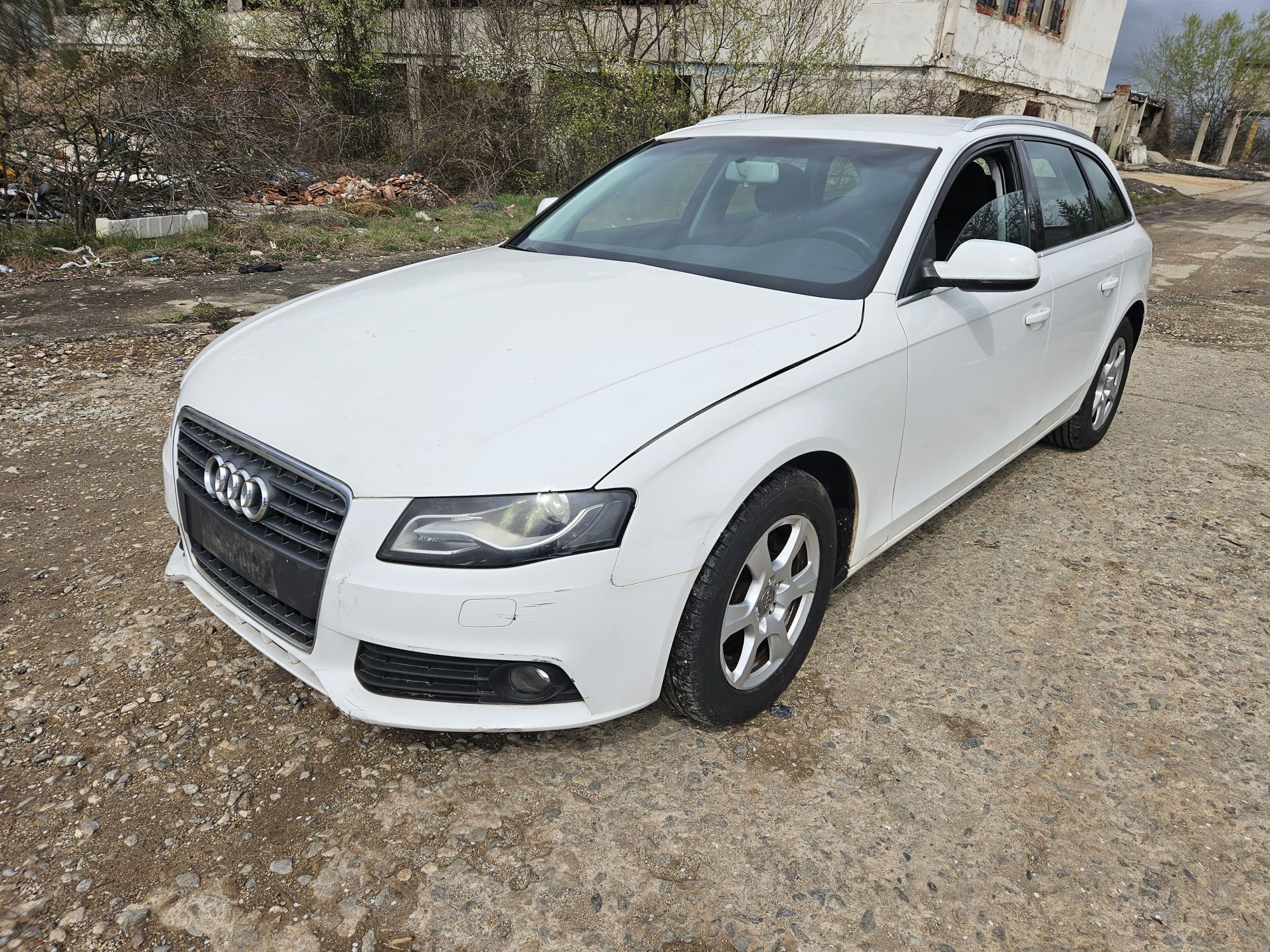 A4 b8 2.0dizel 143ks 2010god
