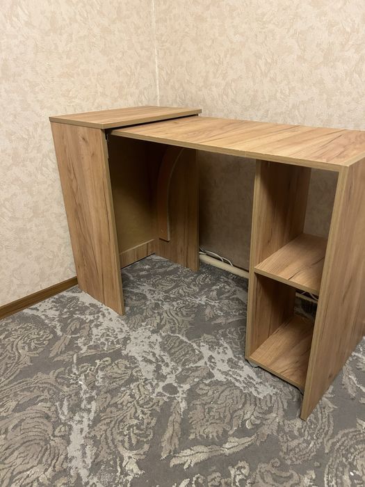 Стол складной коричнего бежевый