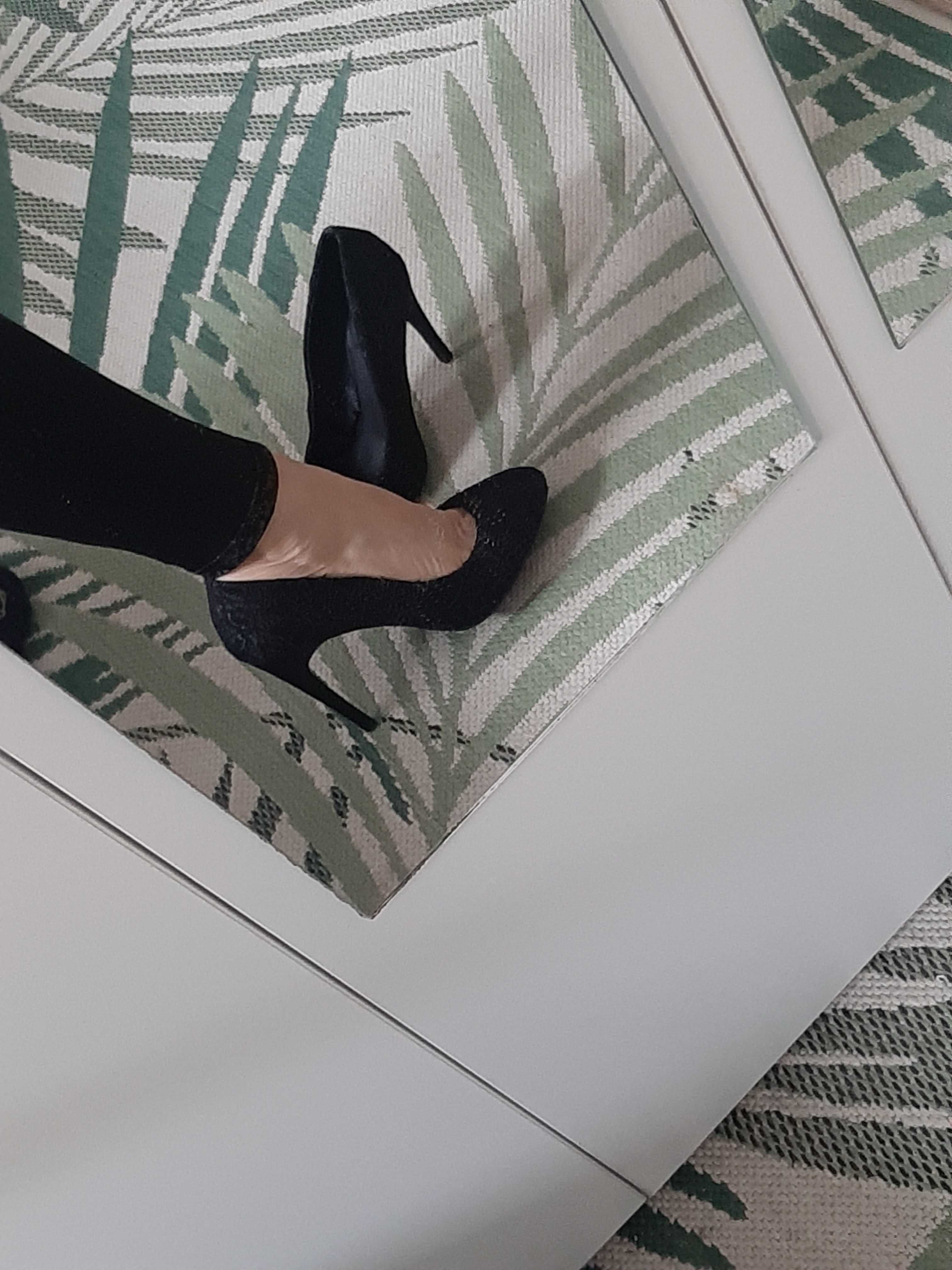 Pantofi eleganți