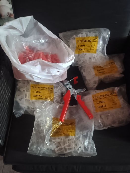 Система за нивелиране на плочки с клещи