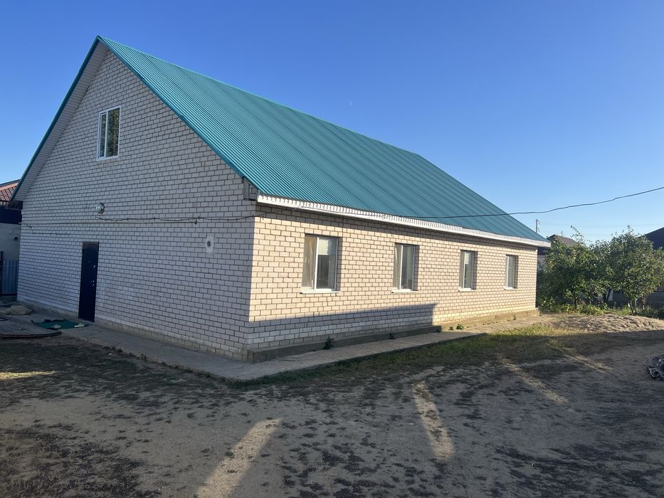 Алғада жилой массив 1 де жағдайы жақсы жер үй сатылады.