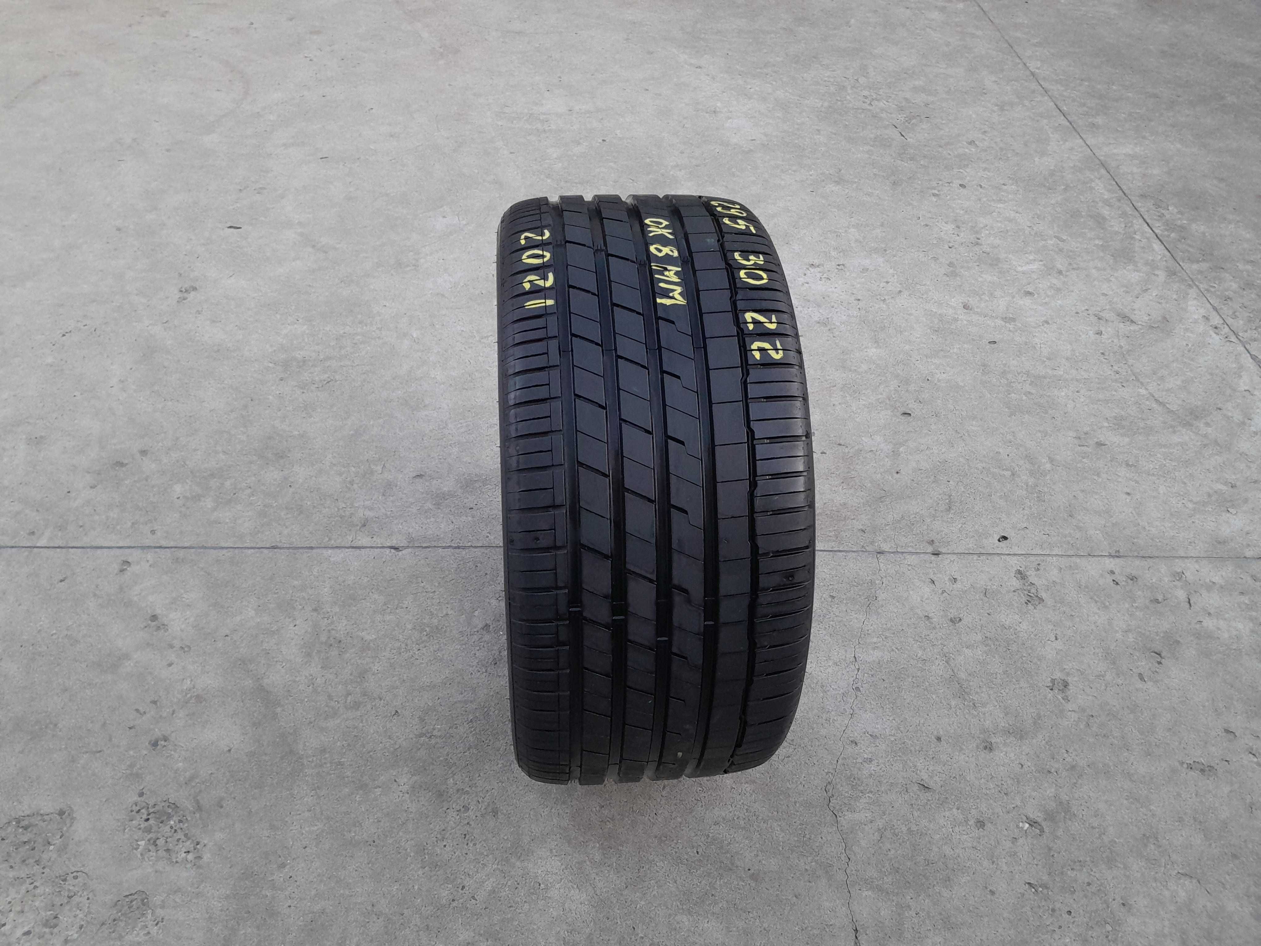 O anvelopa de vara 295 30 22 hankook ventus S1 evo 3 suv cu 8 mm