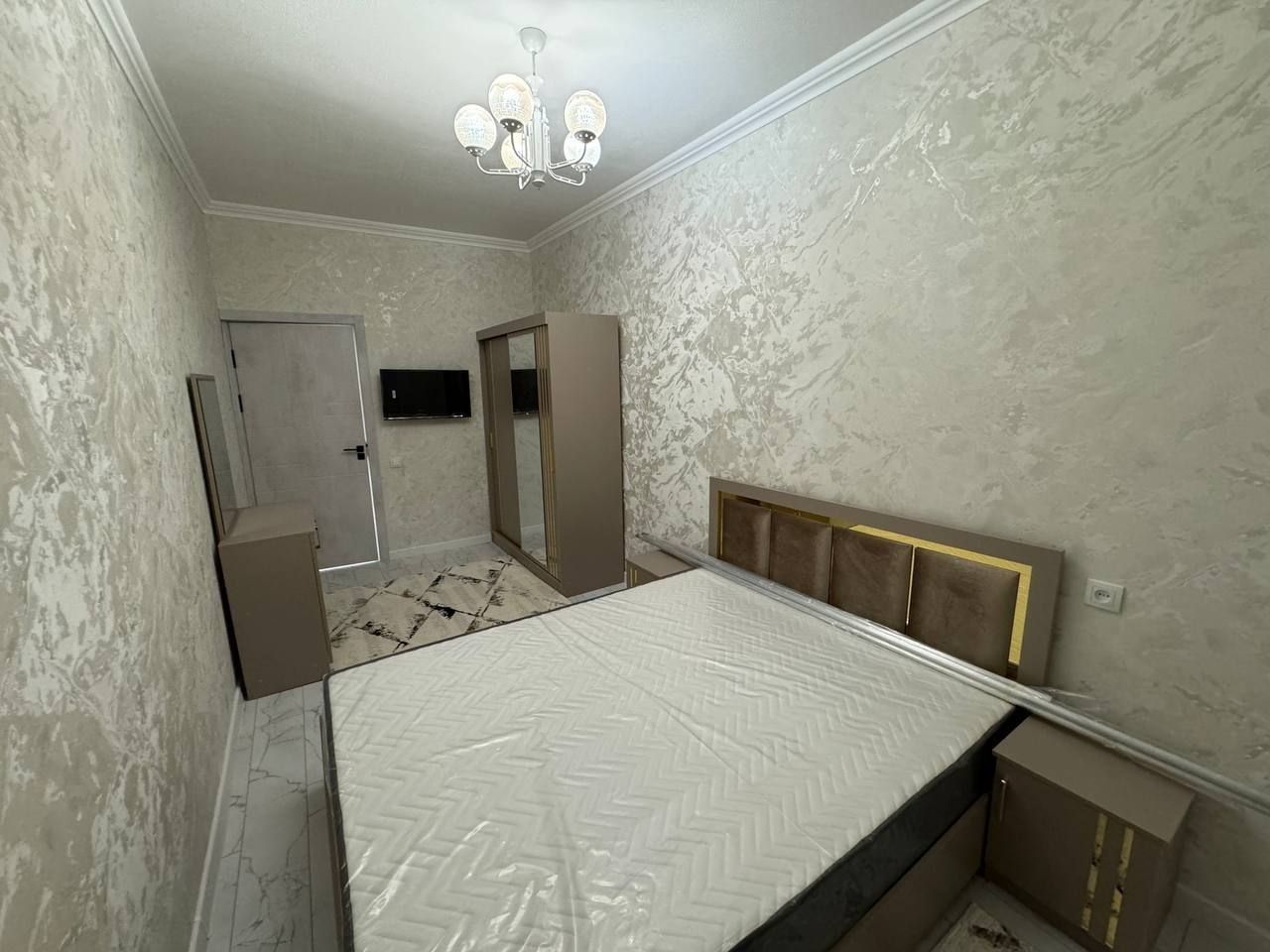 Срочно! Юнусабад 11кв 3/2/4  евроремонт орентир. Нбу банк 92.500у.е