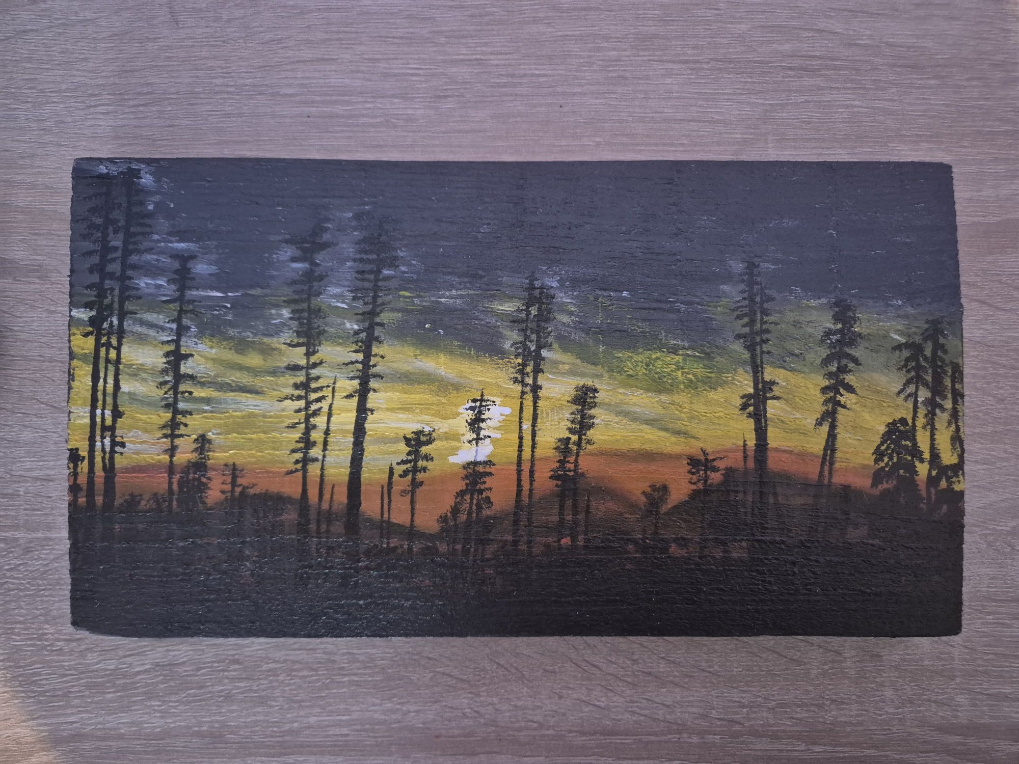 Рисунки на дърво