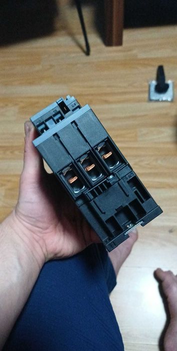 Силов контактор, AC-3 65 A, 
30 kW / 400 V 1 NO + 1 NC, 24 V DC