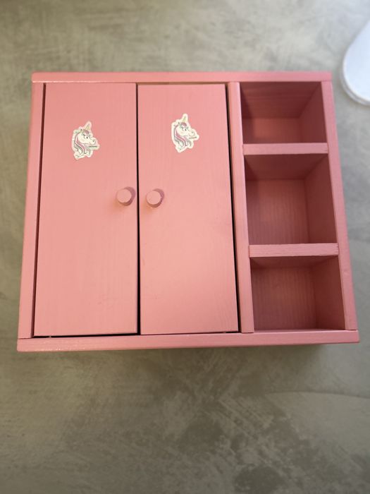 Vand dormitor papusi din lemn