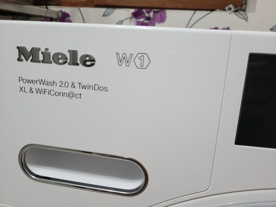 Vând mașină de spălat Miele