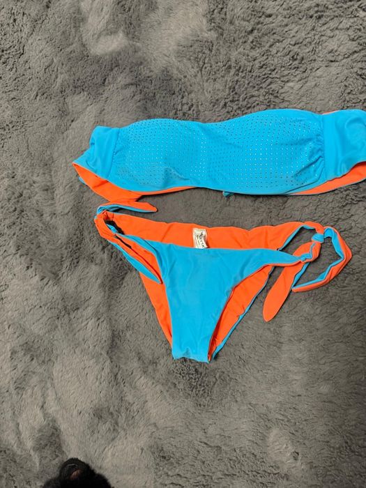 Costum.de baie .