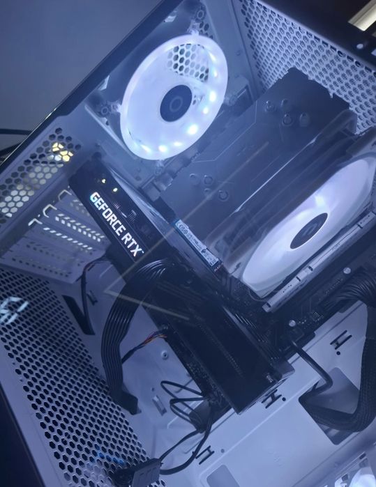 PC Gaming Personal(+monitor). Componentele in descrierea anuntului.